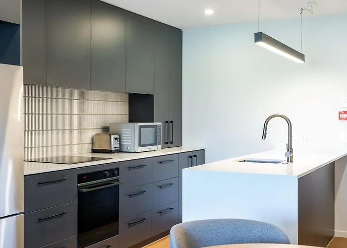 Contemporary Northlake * Wanaka